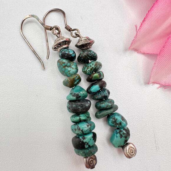 Turquoise Chip Linear Dangle Earrings Southwestern Tribal Native Boho Gemstone - Picture 1 of 9